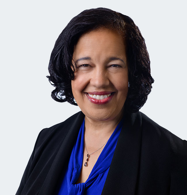 Lisa Mensah - Team